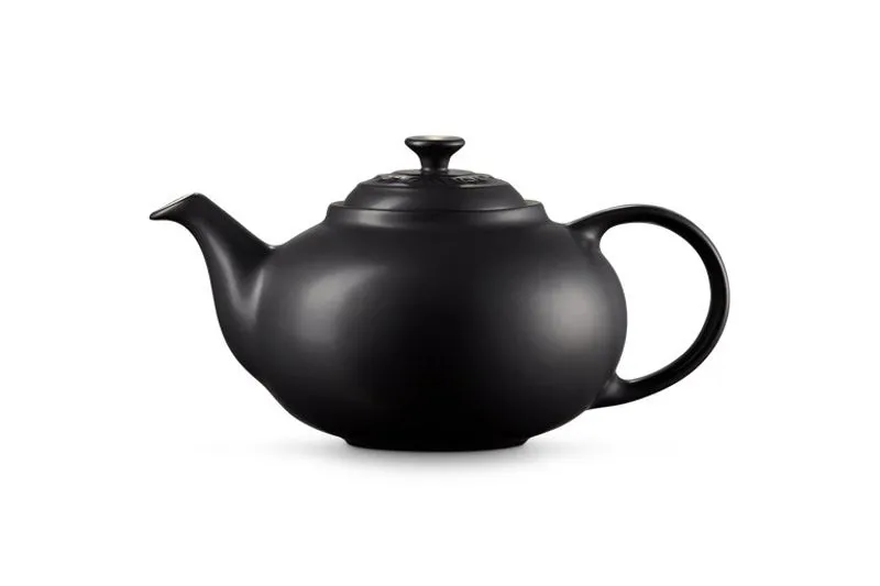 Le Creuset Stoneware Classic Teapot Satin Black