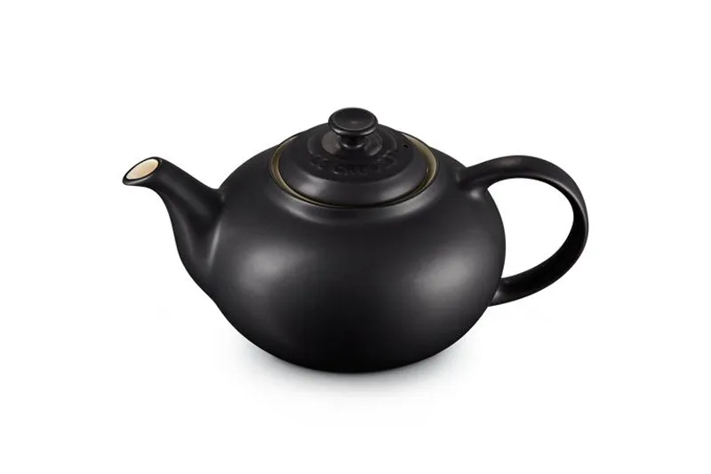 Le Creuset Stoneware Classic Teapot Satin Black