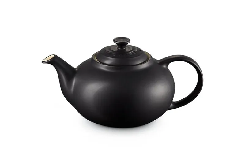 Le Creuset Stoneware Classic Teapot Satin Black