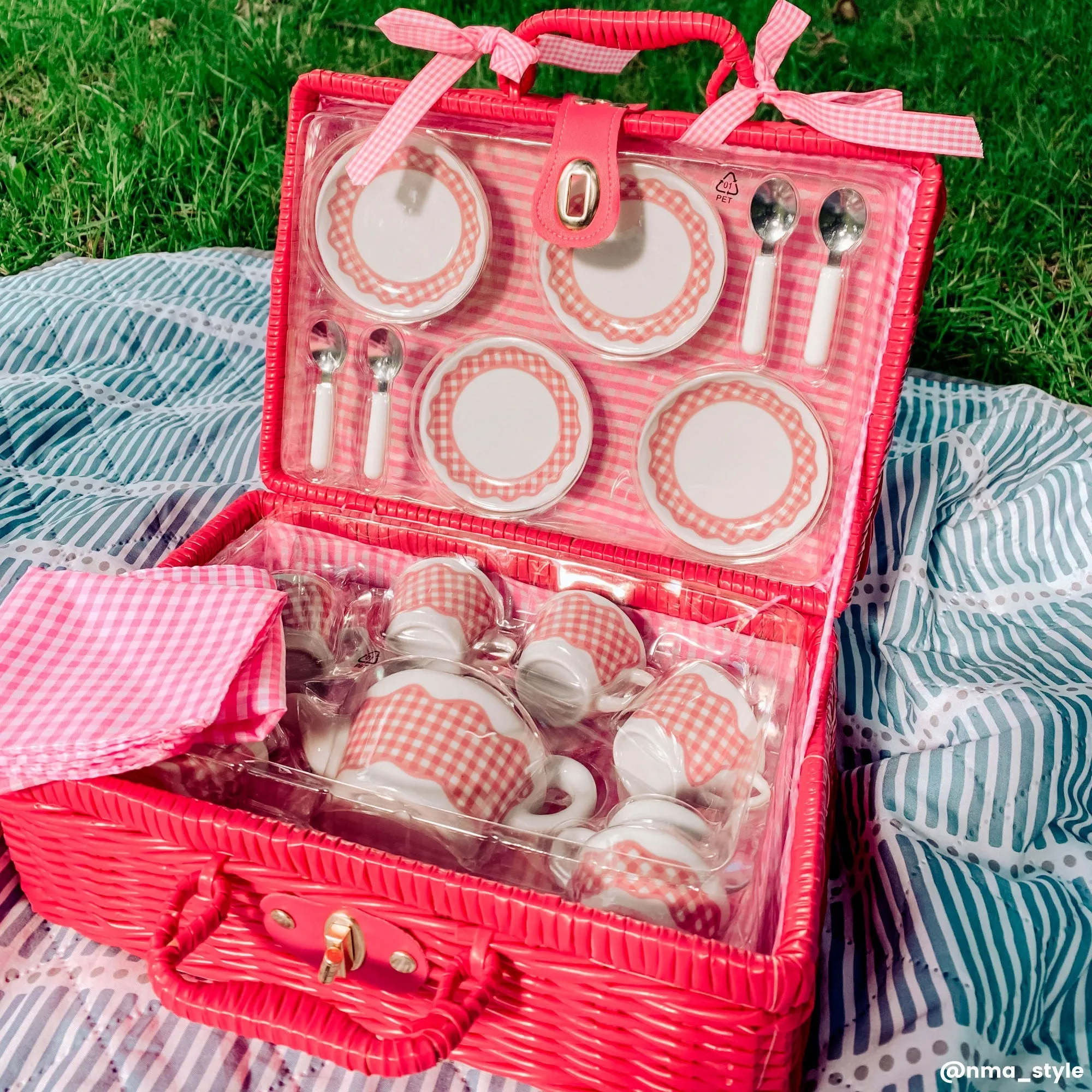 Picnic Tea Set