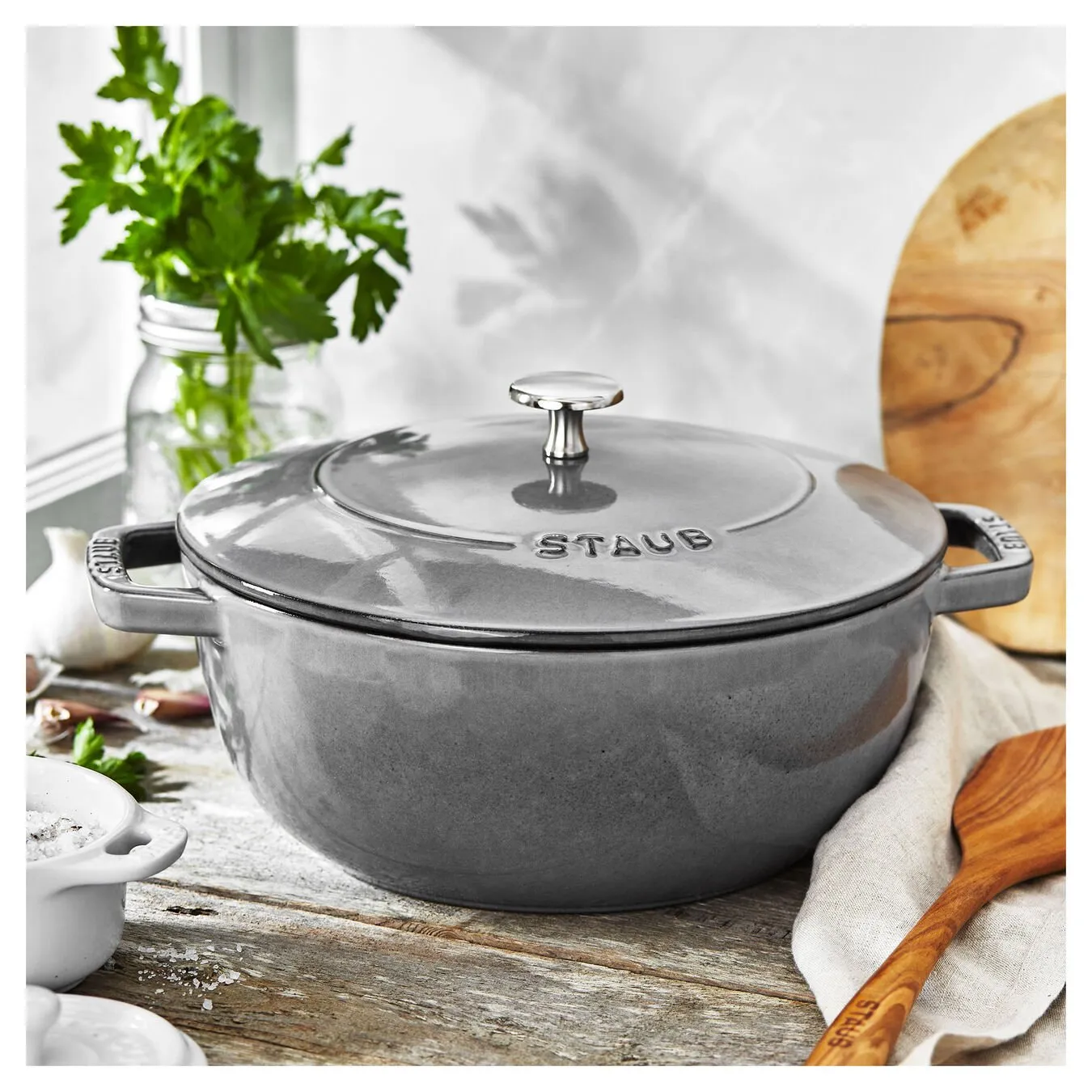 Staub Essential French Round 3.75 Qt.